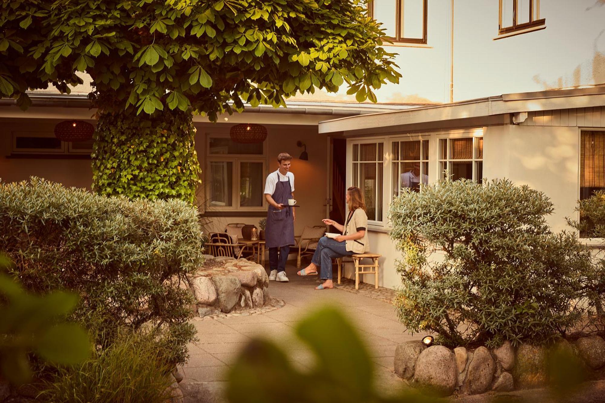 Tisvildeleje Strandhotel Exterior photo